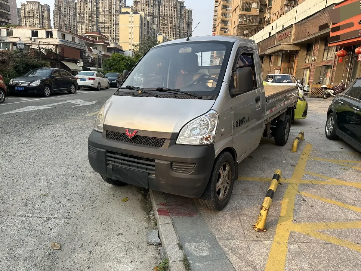 2018 WuLing RongGuang New Truck 1.5L 107HP L4 5MT,autocango,china used car exporter,china ev exporter,chinese used car exporter,chinese used ev exporter