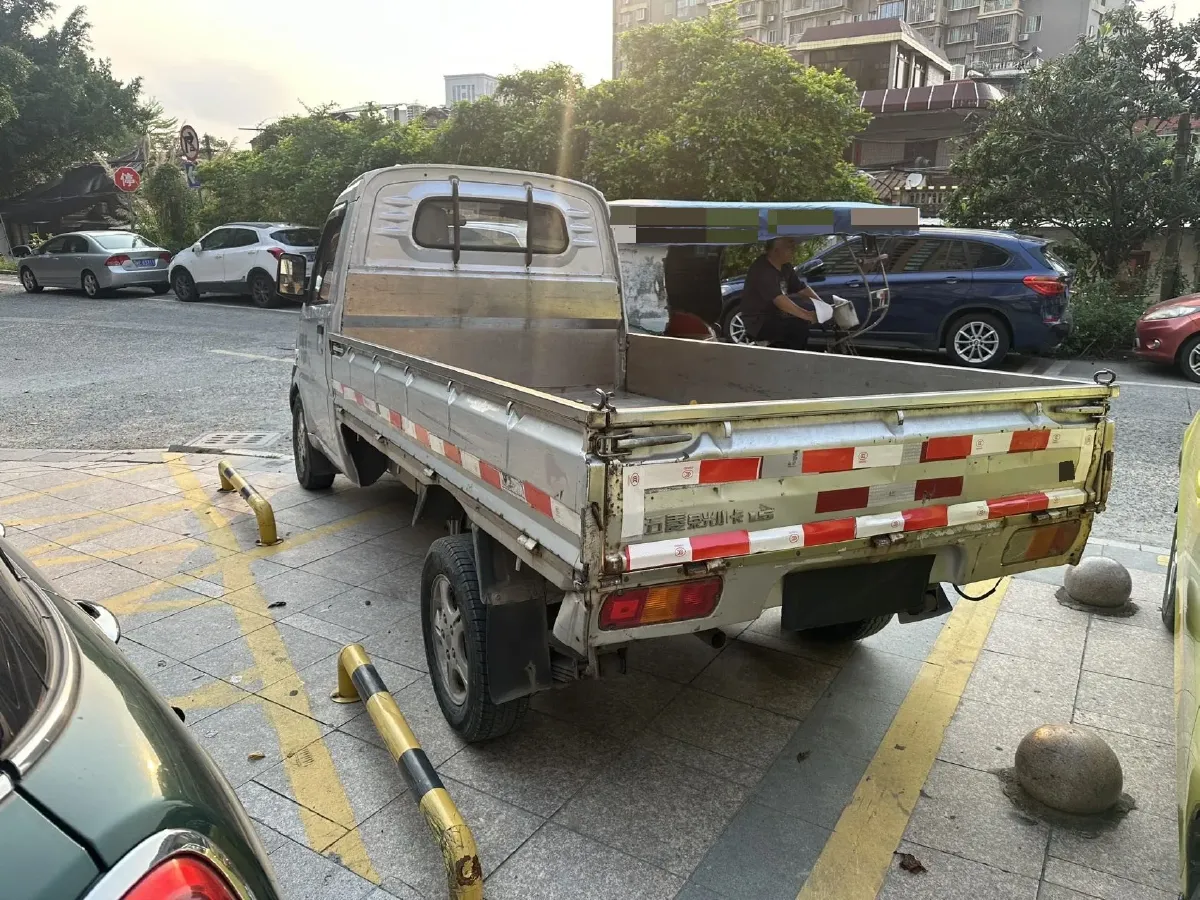 2018 WuLing RongGuang New Truck 1.5L 107HP L4 5MT,autocango,china used car exporter,china ev exporter,chinese used car exporter,chinese used ev exporter