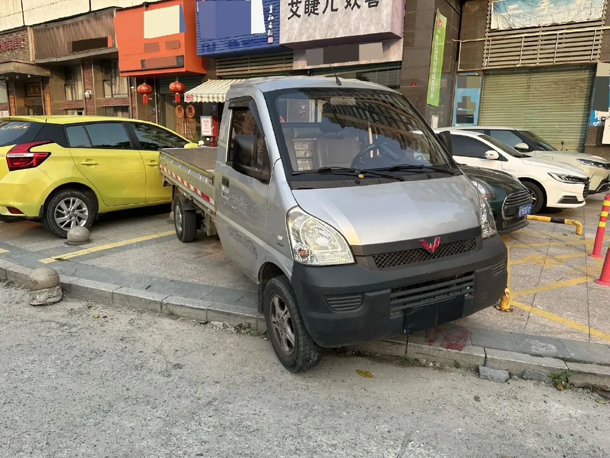 2018 WuLing RongGuang New Truck 1.5L 107HP L4 5MT,autocango,china used car exporter,china ev exporter,chinese used car exporter,chinese used ev exporter