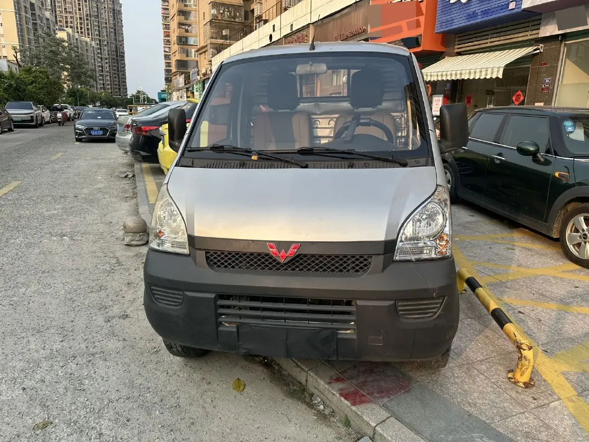 2018 WuLing RongGuang New Truck 1.5L 107HP L4 5MT,autocango,china used car exporter,china ev exporter,chinese used car exporter,chinese used ev exporter