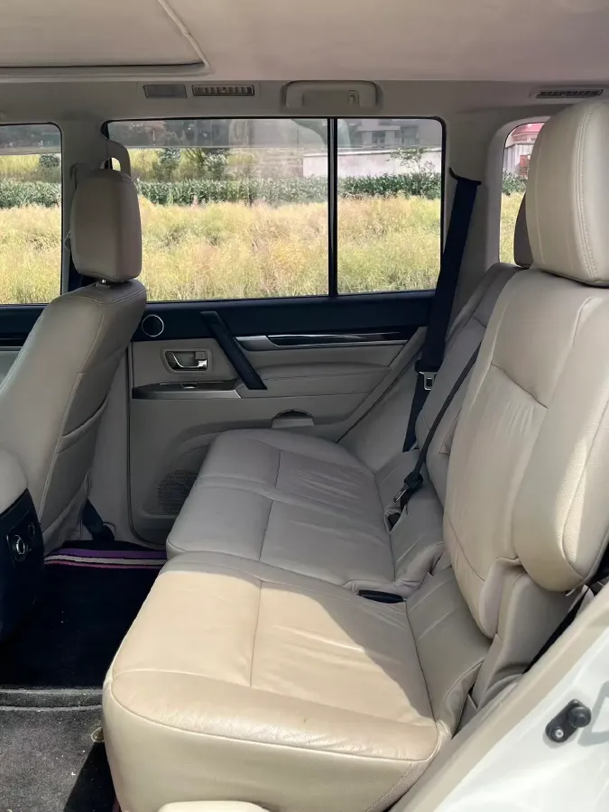 2017 Honda Jade 1.8L 141HP L4 5AT,autocango,china used car exporter,china ev exporter,chinese used car exporter,chinese used ev exporter