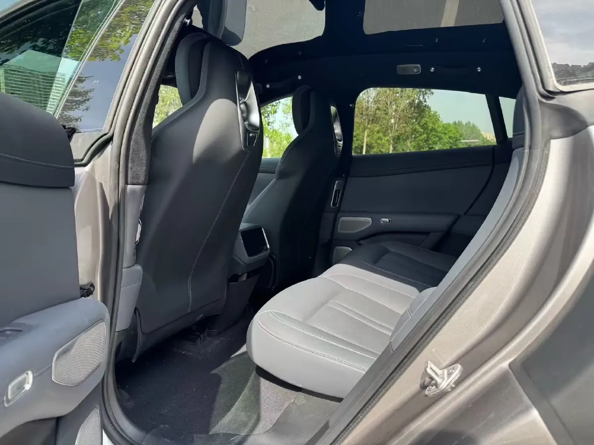 2025 MI YU7 BEV 101.7KWH,autocango,china used car exporter,china ev exporter,chinese used car exporter,chinese used ev exporter