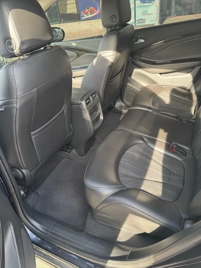 2021 Buick EnvisionPlus 1.5T 169HP L4 7DCT,autocango,china used car exporter,china ev exporter,chinese used car exporter,chinese used ev exporter