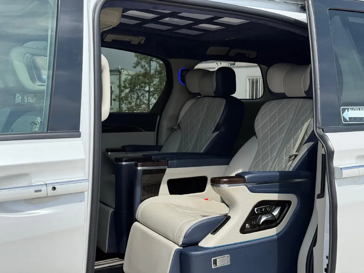 2018 Buick GL8 2.0T 260HP L4 6AT,autocango,china used car exporter,china ev exporter,chinese used car exporter,chinese used ev exporter