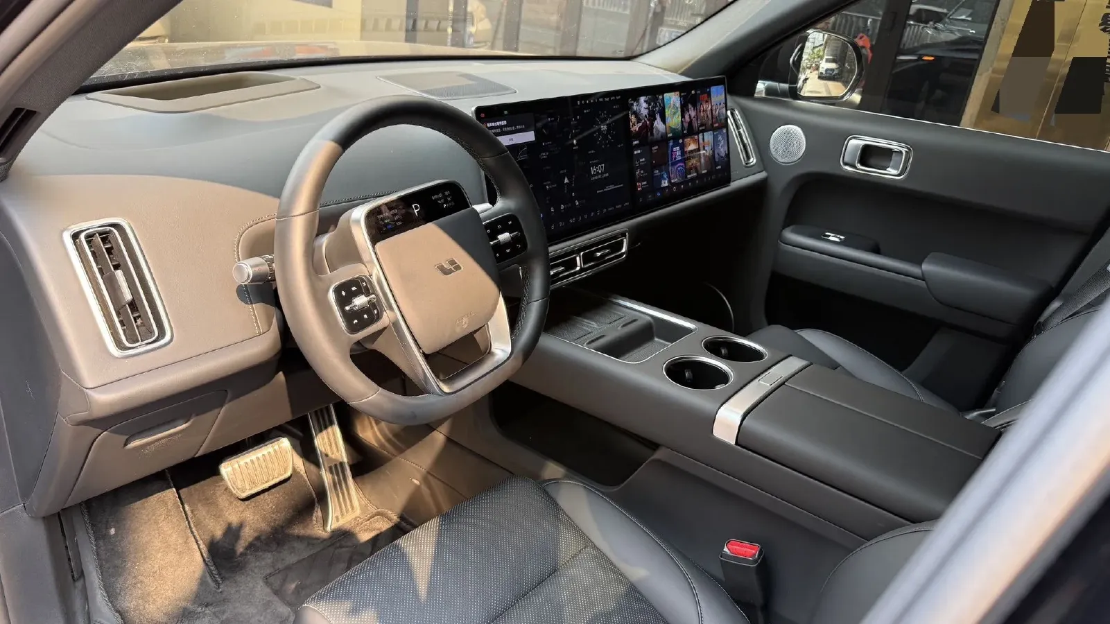 2024 Li L8 Range Extended 154HP REEV 52.3KWH,autocango,china used car exporter,china ev exporter,chinese used car exporter,chinese used ev exporter