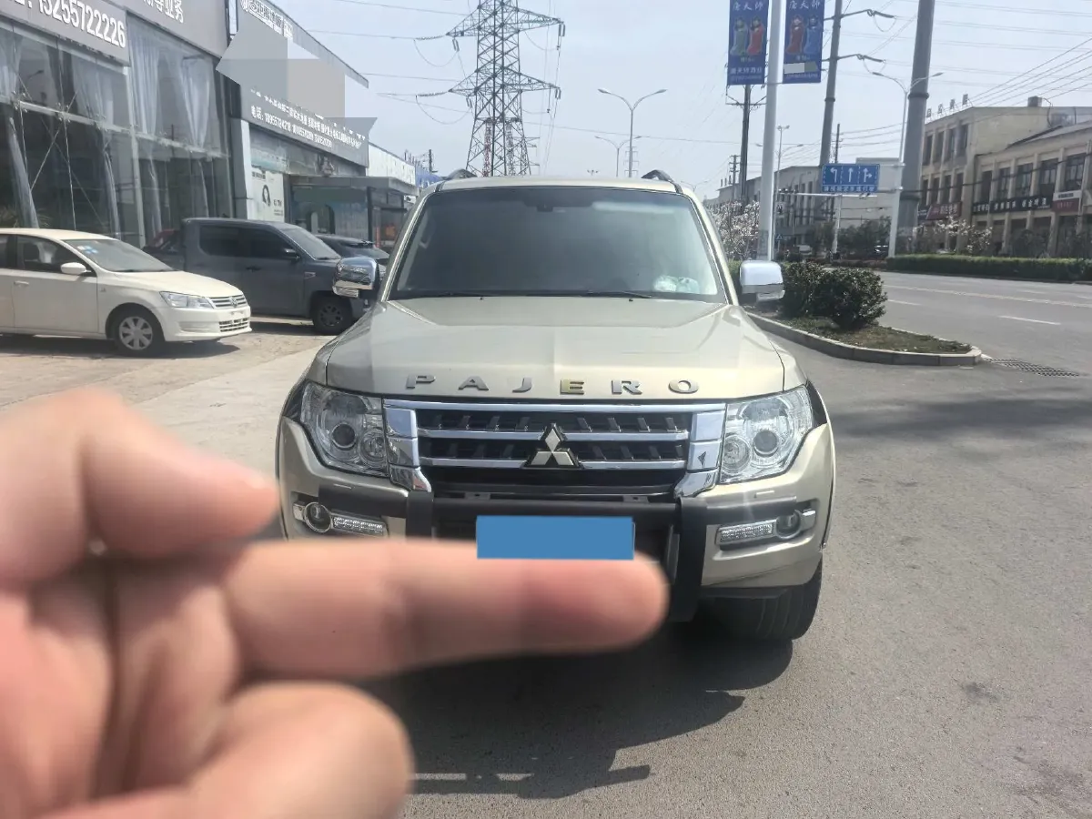 2016 Mitsubishi Pajero 3.0L 174HP V6 5AT,autocango,china used car exporter,china ev exporter,chinese used car exporter,chinese used ev exporter