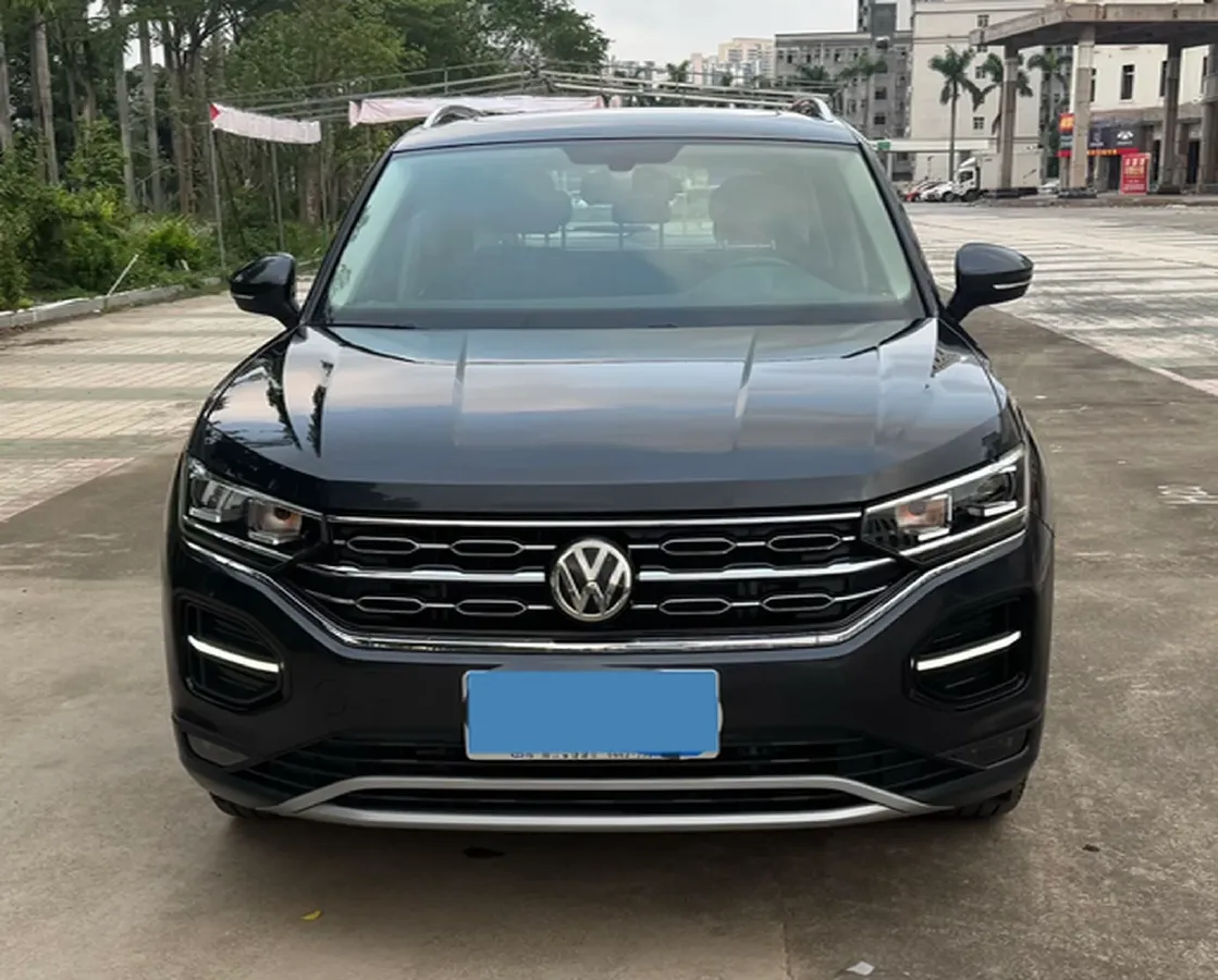 2019 Jeep Cherokee 2.0T 234HP L4 9AT,autocango,china used car exporter,china ev exporter,chinese used car exporter,chinese used ev exporter