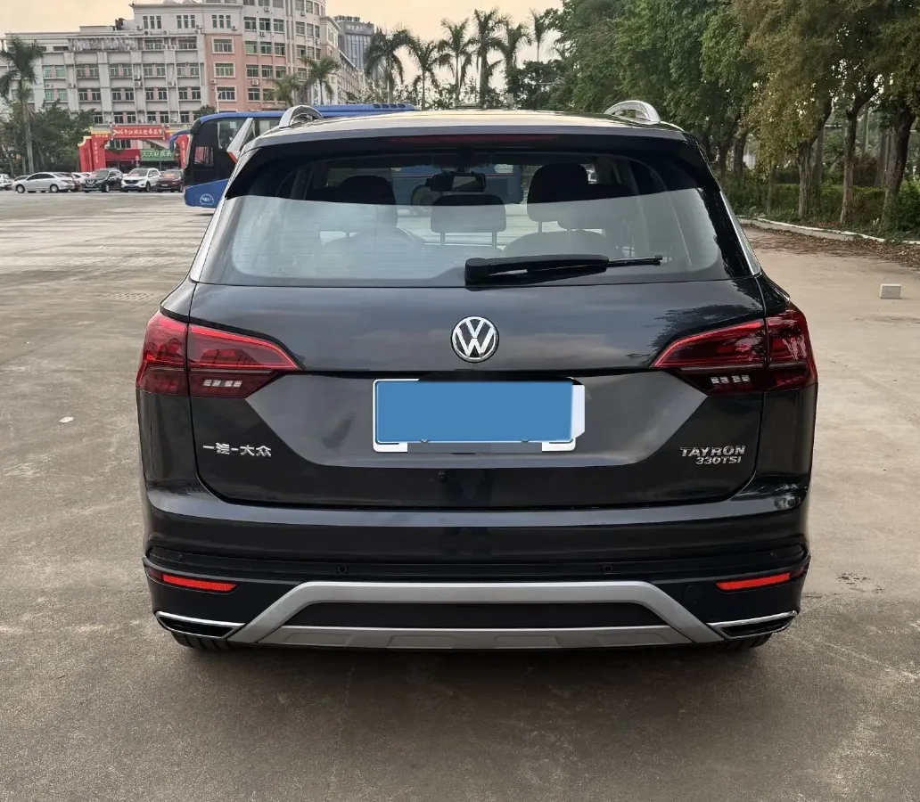 2019 Jeep Cherokee 2.0T 234HP L4 9AT,autocango,china used car exporter,china ev exporter,chinese used car exporter,chinese used ev exporter