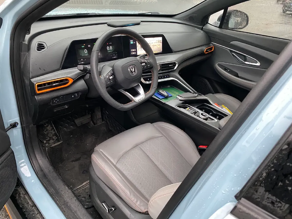 2022 ChangAn UNI-T 1.5T 188HP L4 7DCT,autocango,china used car exporter,china ev exporter,chinese used car exporter,chinese used ev exporter