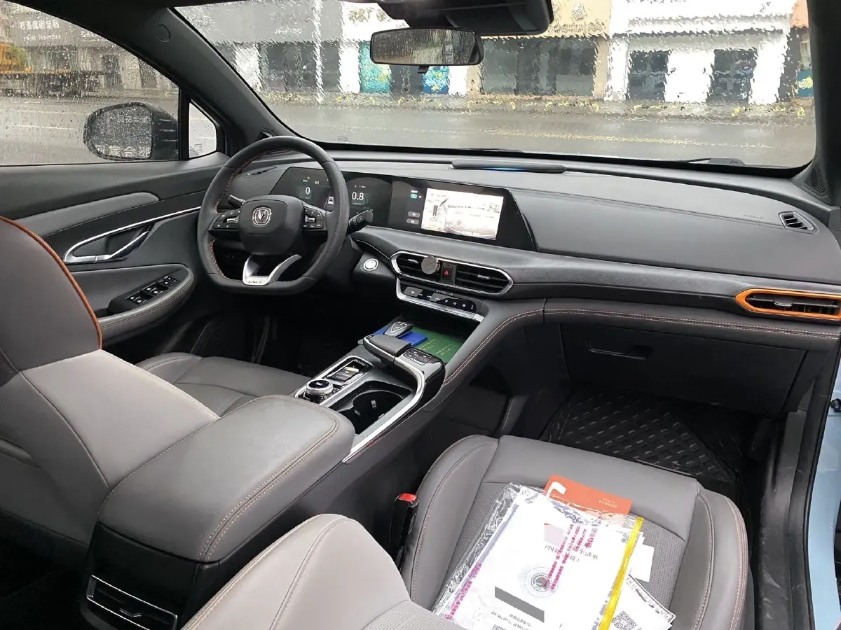 2022 ChangAn UNI-T 1.5T 188HP L4 7DCT,autocango,china used car exporter,china ev exporter,chinese used car exporter,chinese used ev exporter