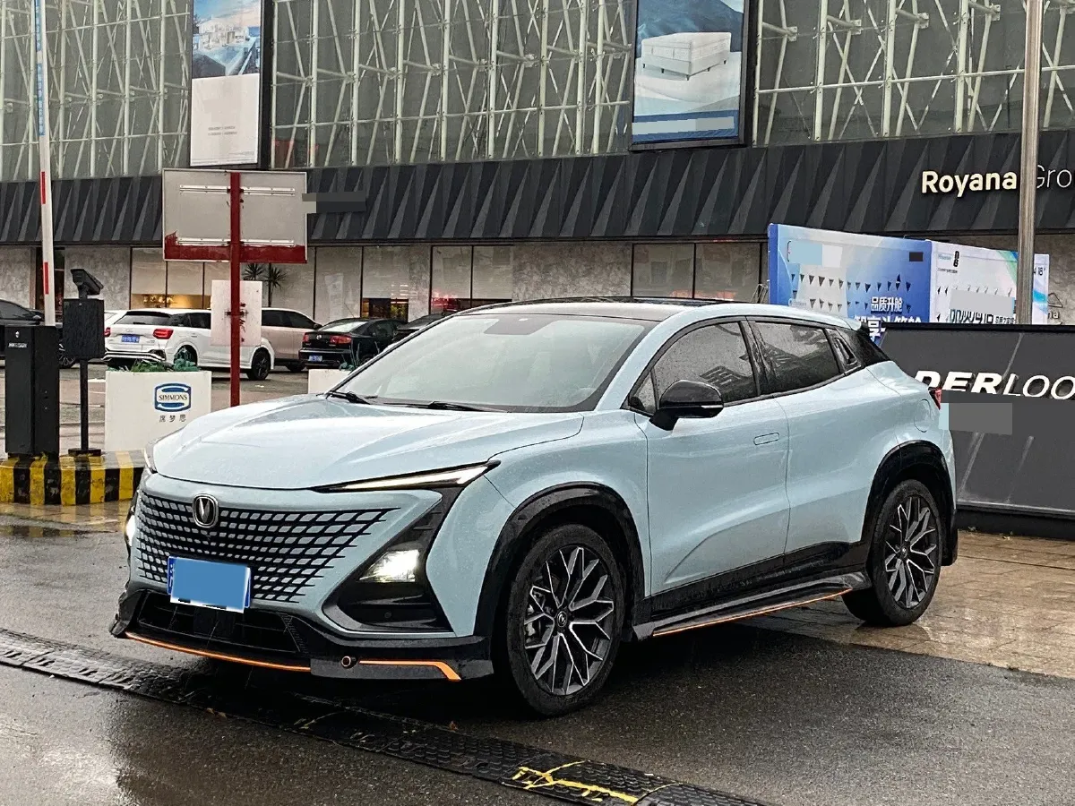 2022 ChangAn UNI-T 1.5T 188HP L4 7DCT,autocango,china used car exporter,china ev exporter,chinese used car exporter,chinese used ev exporter