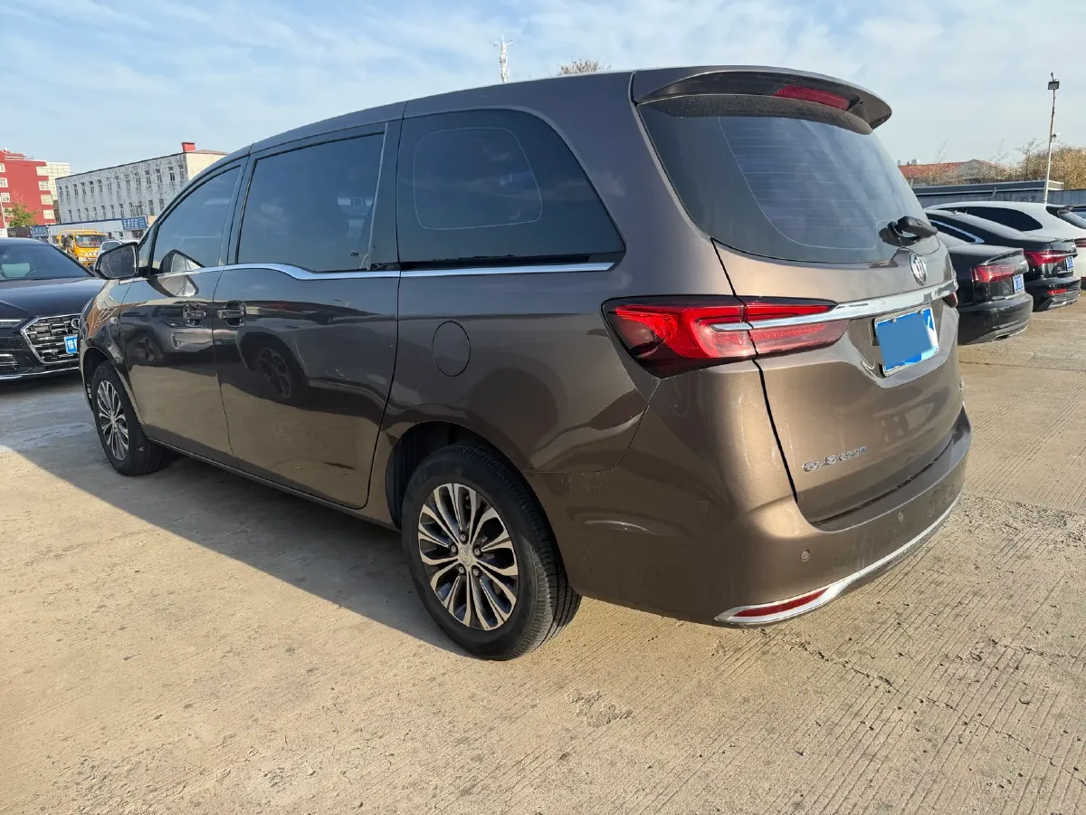 2022 Buick GL8 2.0T 237HP L4 9AT,autocango,china used car exporter,china ev exporter,chinese used car exporter,chinese used ev exporter