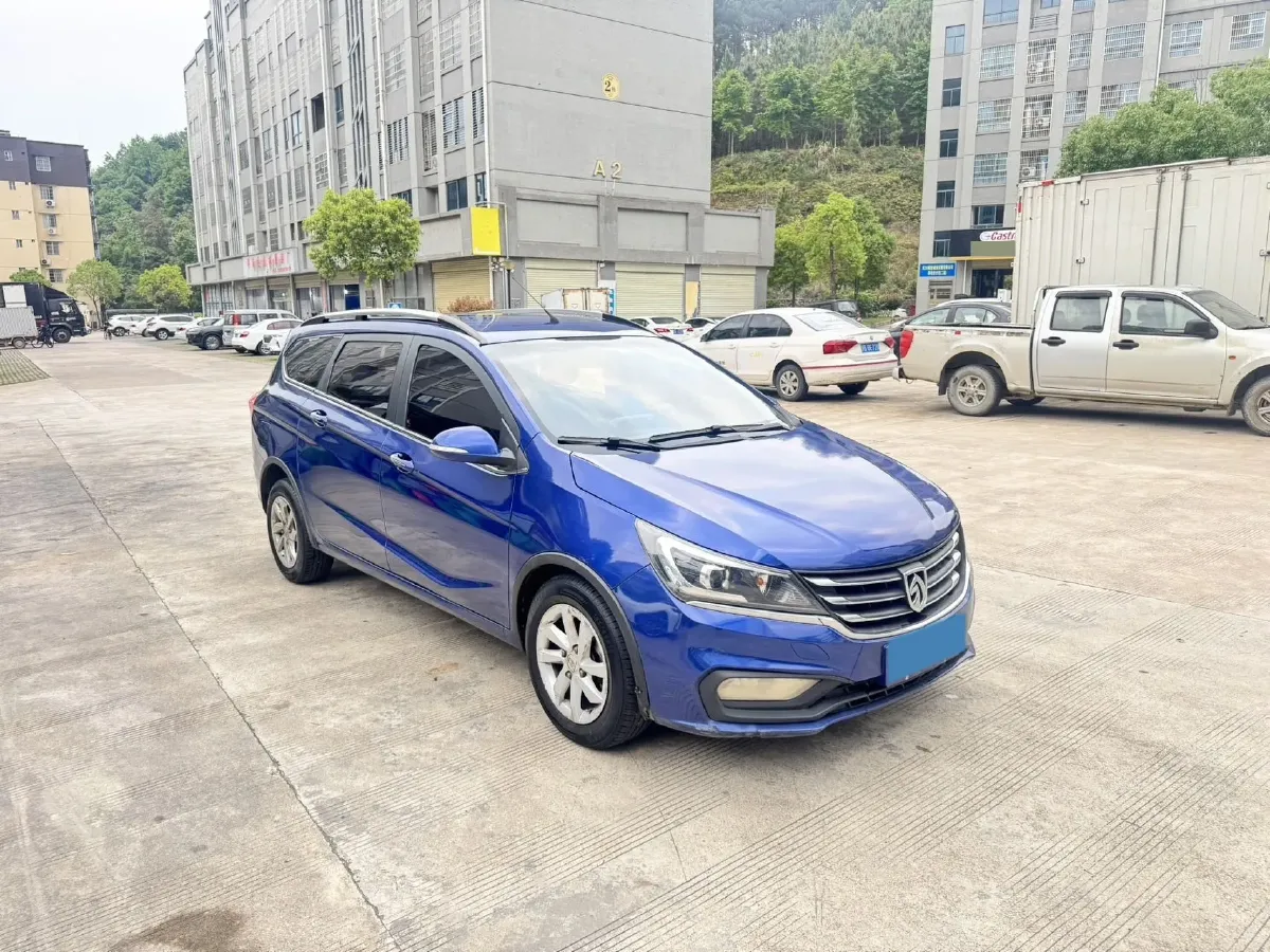 2017 BaoJun 310W 1.5L 112HP L4 6MT,autocango,china used car exporter,china ev exporter,chinese used car exporter,chinese used ev exporter