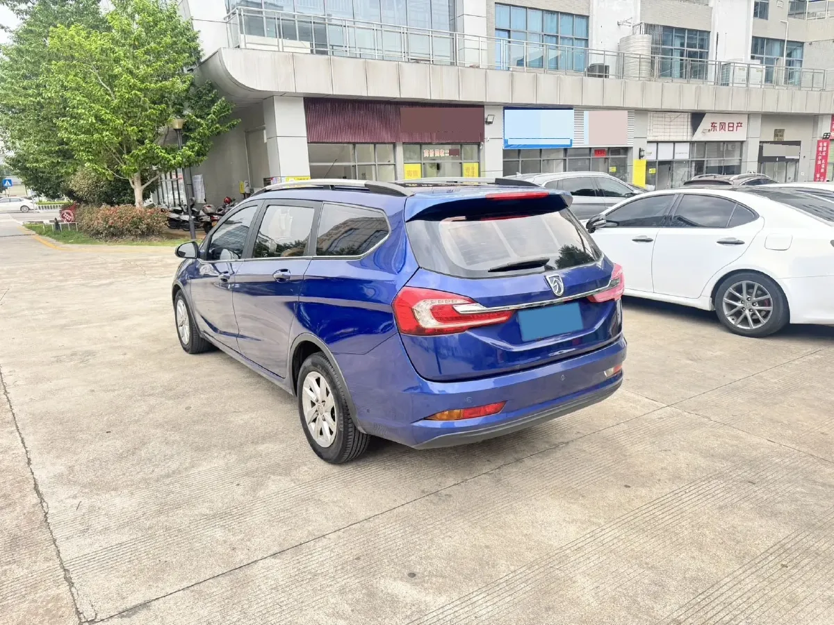 2017 BaoJun 310W 1.5L 112HP L4 6MT,autocango,china used car exporter,china ev exporter,chinese used car exporter,chinese used ev exporter