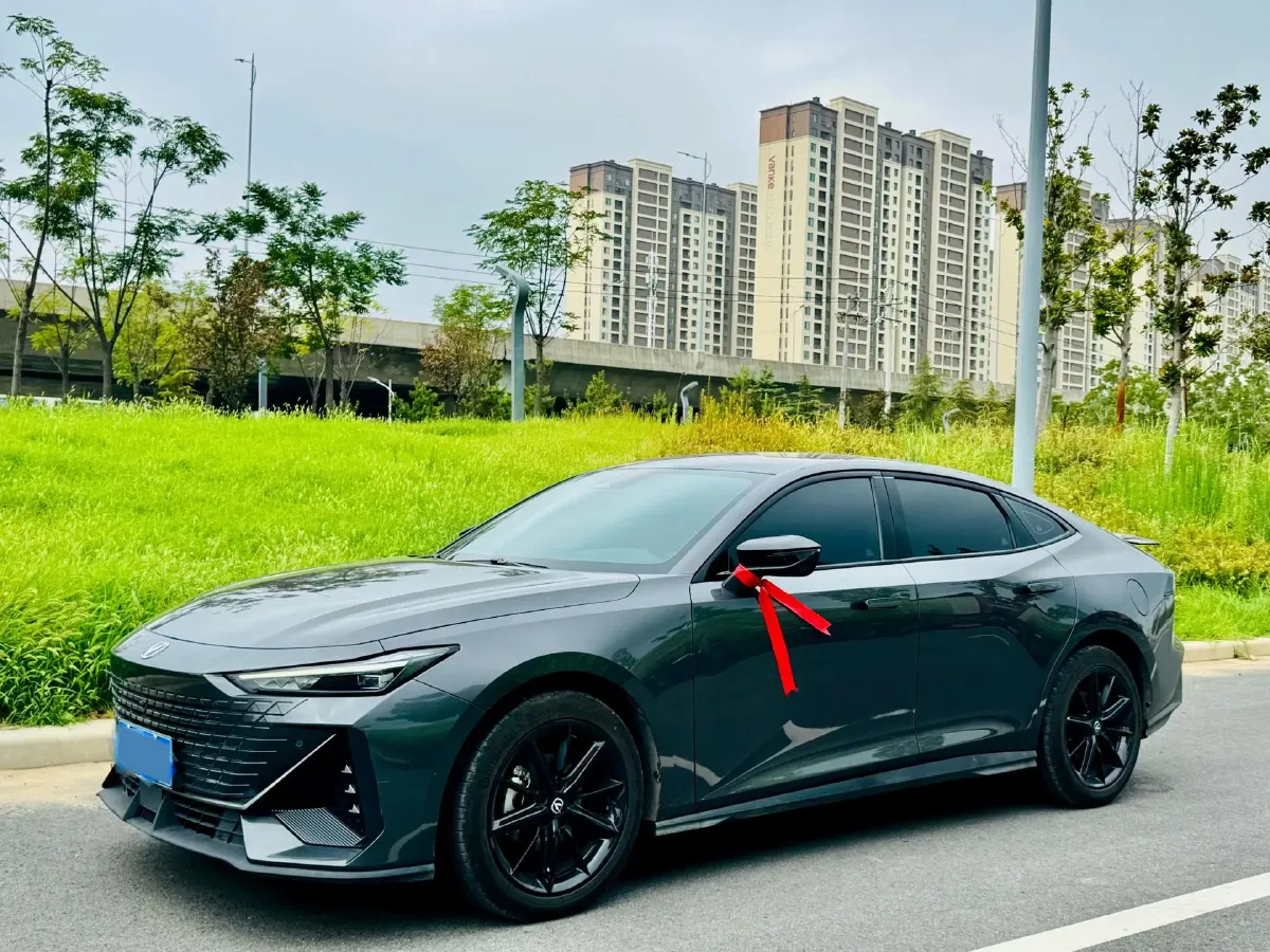 2023 ChangAn UNI-V 1.5T 188HP L4 7DCT,autocango,china used car exporter,china ev exporter,chinese used car exporter,chinese used ev exporter