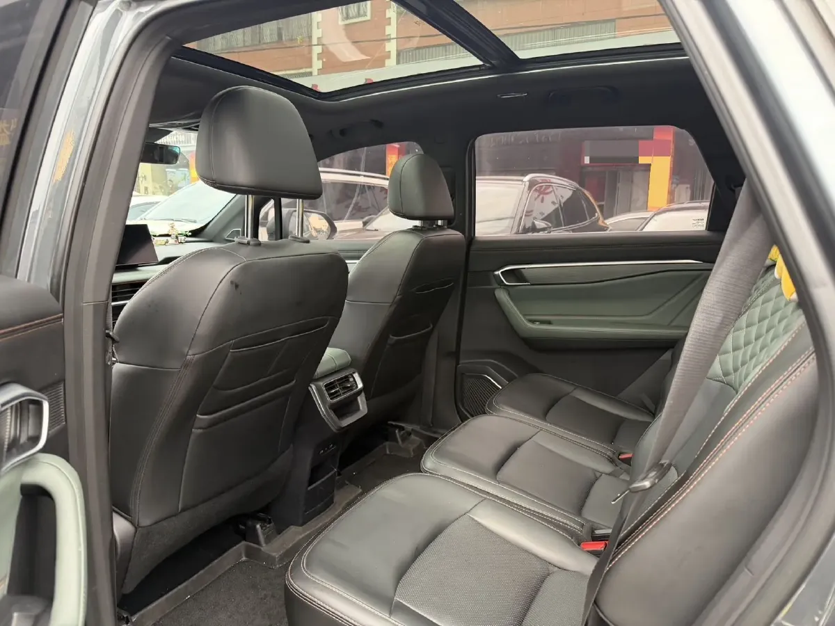 2023 Geely Okavango L 2.0T 218HP L4 7DCT,autocango,china used car exporter,china ev exporter,chinese used car exporter,chinese used ev exporter