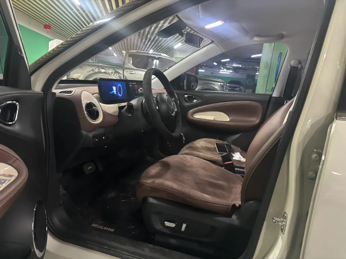 2023 WuLing BinGuo BEV 31.9KWH,autocango,china used car exporter,china ev exporter,chinese used car exporter,chinese used ev exporter