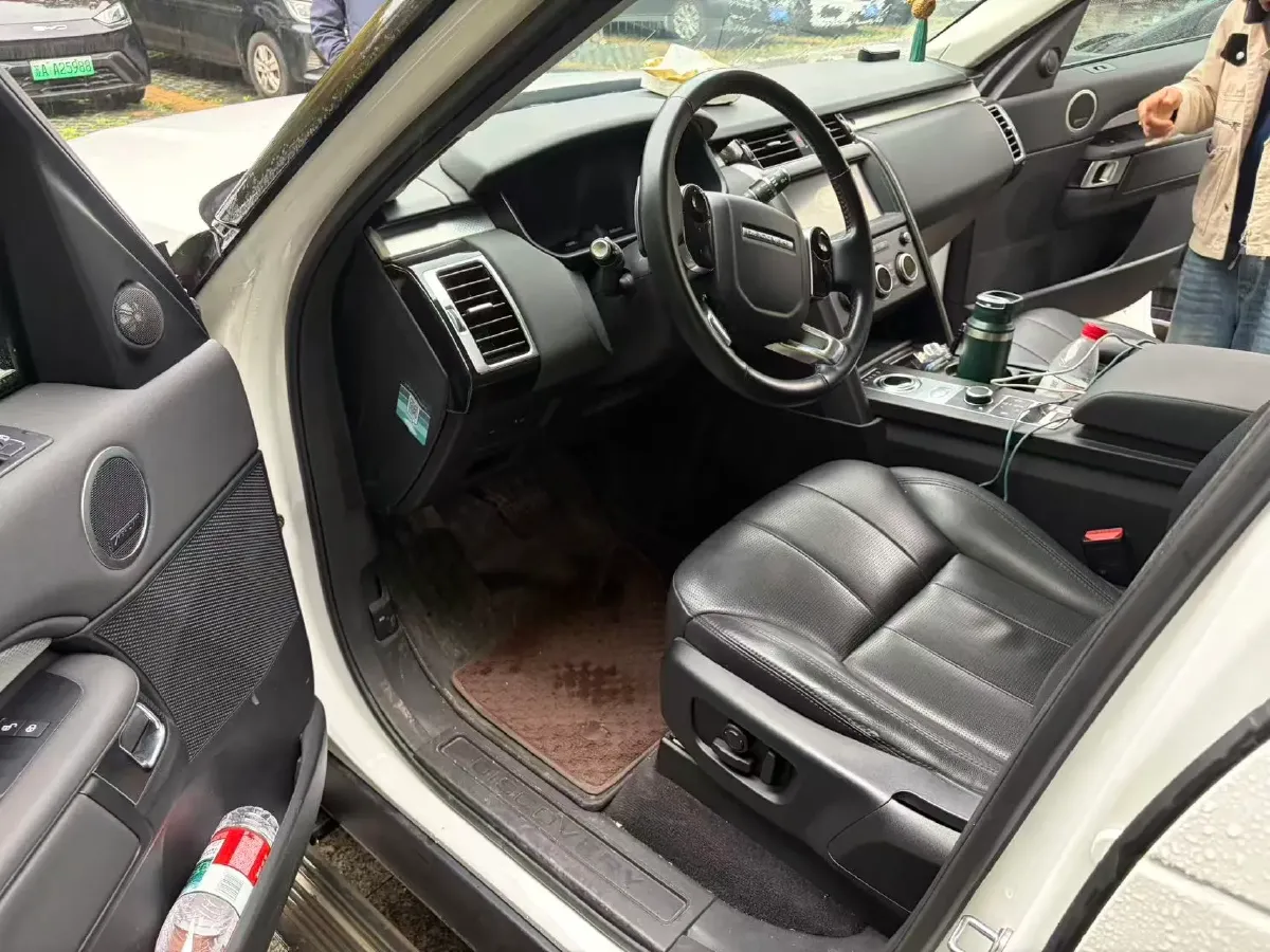 2020 Land Rover Discovery 2.0T 300HP L4 8AT,autocango,china used car exporter,china ev exporter,chinese used car exporter,chinese used ev exporter