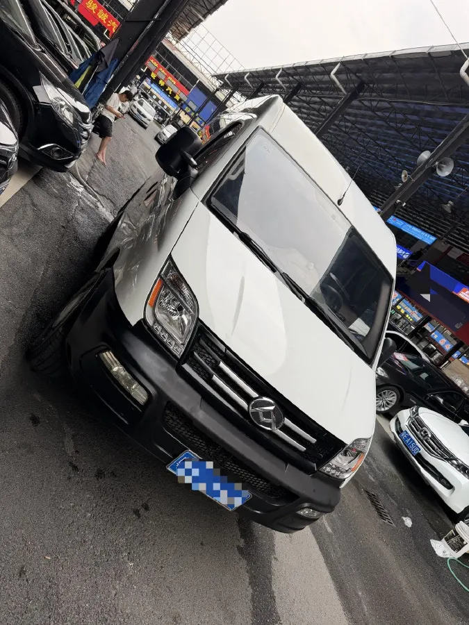 2020 MAXUS XinTu V80 2.5T 136HP L4 6MT,autocango,china used car exporter,china ev exporter,chinese used car exporter,chinese used ev exporter