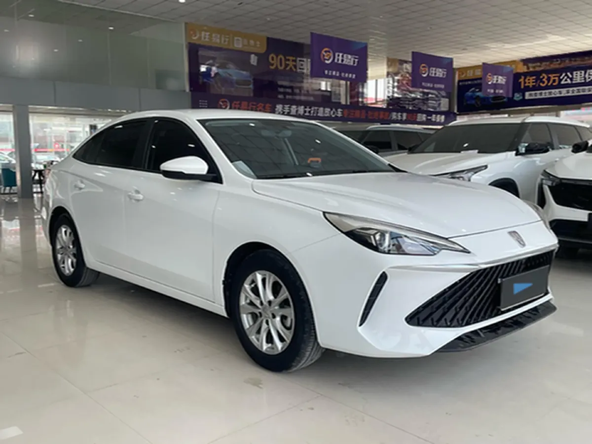 2023 Roewe i5 1.5L 129HP L4 5MT,autocango,china used car exporter,china ev exporter,chinese used car exporter,chinese used ev exporter