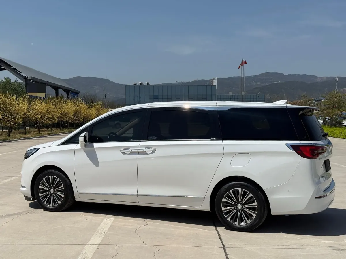 2021 Buick GL8 2.0T 237HP L4 9AT,autocango,china used car exporter,china ev exporter,chinese used car exporter,chinese used ev exporter