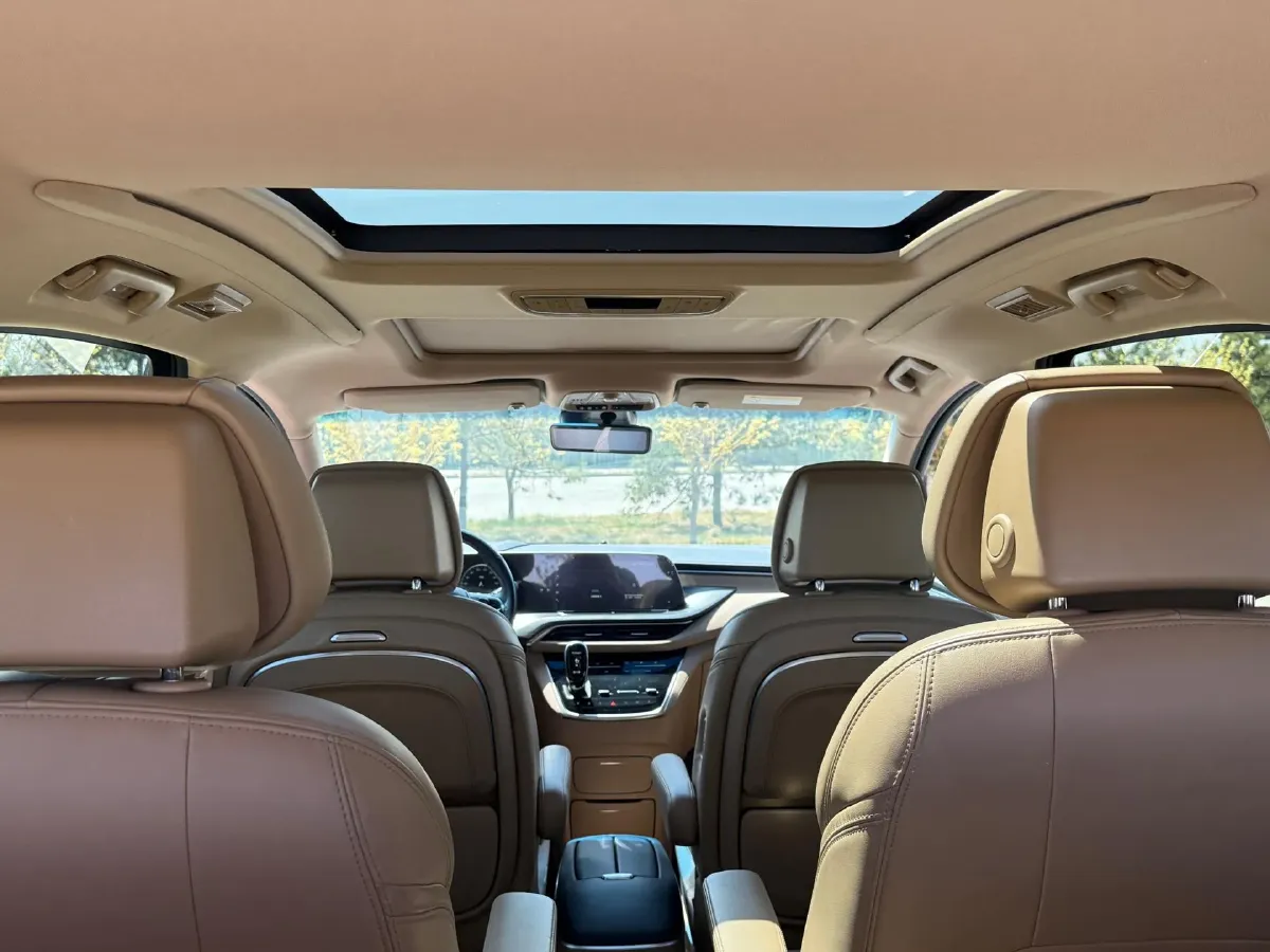 2021 Buick GL8 2.0T 237HP L4 9AT,autocango,china used car exporter,china ev exporter,chinese used car exporter,chinese used ev exporter