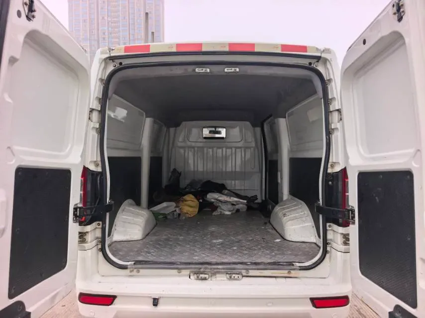 2020 Dongfeng RuiQi 6 2.3T 163HP L4 8AT,autocango,china used car exporter,china ev exporter,chinese used car exporter,chinese used ev exporter