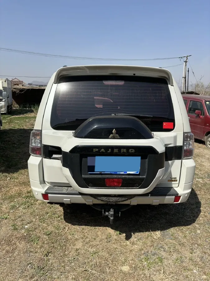 2020 Mitsubishi Pajero 3.0L 174HP V6 5AT,autocango,china used car exporter,china ev exporter,chinese used car exporter,chinese used ev exporter