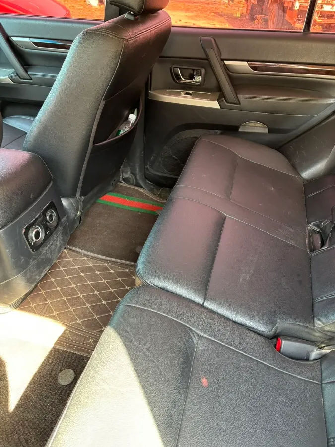 2020 Mitsubishi Pajero 3.0L 174HP V6 5AT,autocango,china used car exporter,china ev exporter,chinese used car exporter,chinese used ev exporter