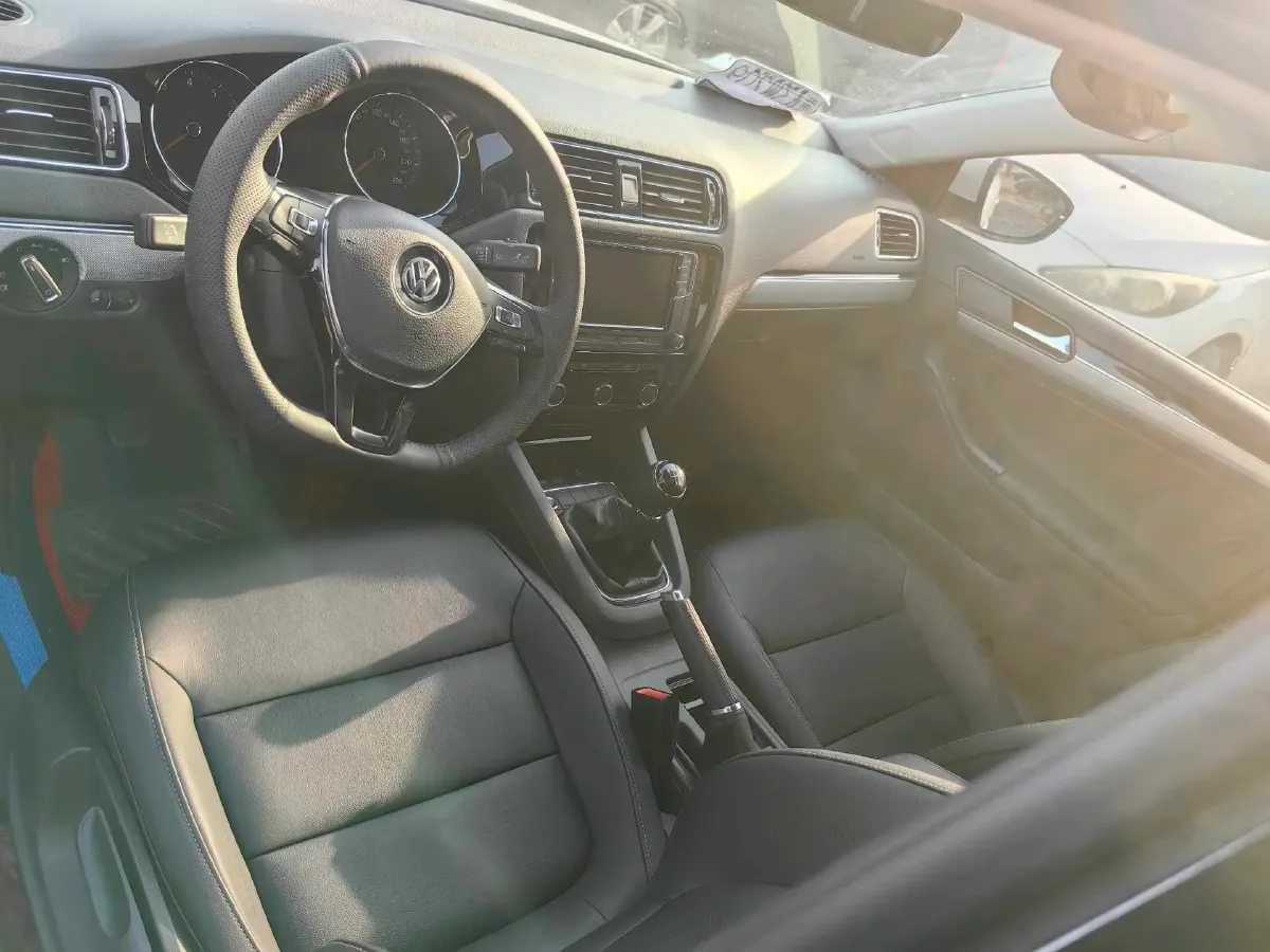 2018 KingLong KaiTe 2.3T 110HP L4 5MT,autocango,china used car exporter,china ev exporter,chinese used car exporter,chinese used ev exporter