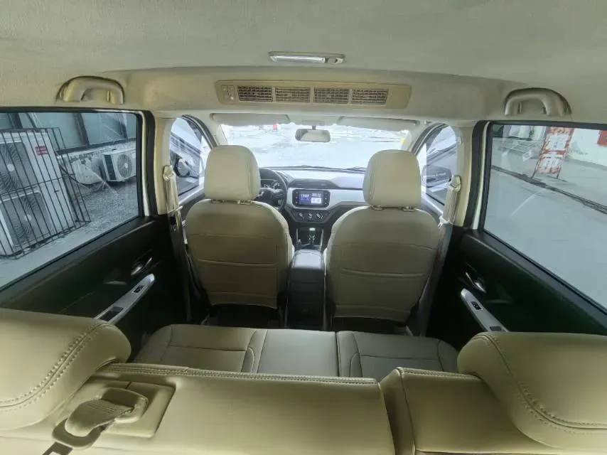 2019 WuLing HongGuang 1.5L 99HP L4 6MT,autocango,china used car exporter,china ev exporter,chinese used car exporter,chinese used ev exporter