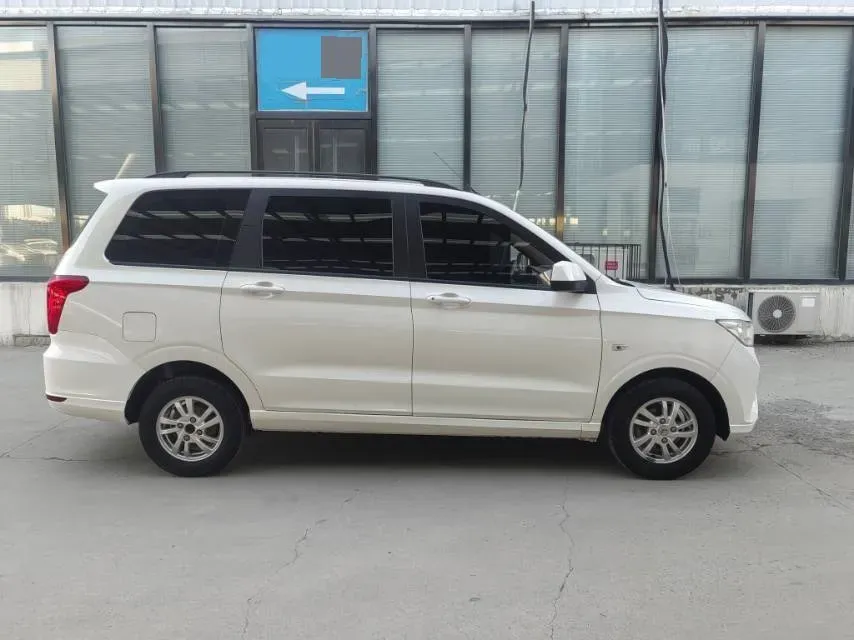 2019 WuLing HongGuang 1.5L 99HP L4 6MT,autocango,china used car exporter,china ev exporter,chinese used car exporter,chinese used ev exporter