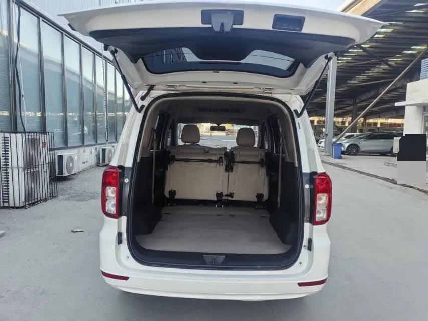 2019 WuLing HongGuang 1.5L 99HP L4 6MT,autocango,china used car exporter,china ev exporter,chinese used car exporter,chinese used ev exporter