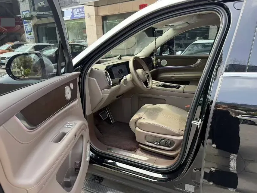 2024 AITO AITO M9 1.5T 152HP L4 REEV 42KWH,autocango,china used car exporter,china ev exporter,chinese used car exporter,chinese used ev exporter