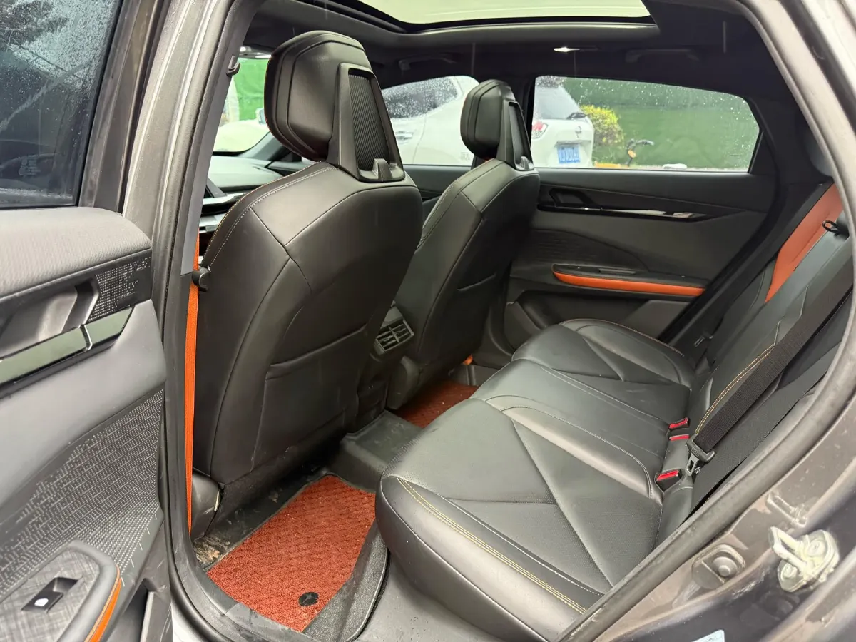 2022 ChangAn UNI-V 1.5T 188HP L4 7DCT,autocango,china used car exporter,china ev exporter,chinese used car exporter,chinese used ev exporter