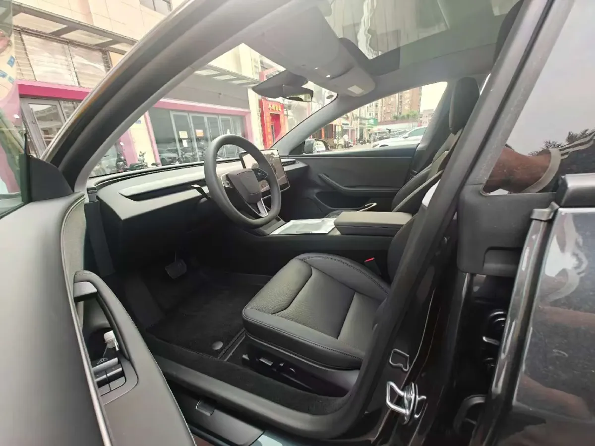 2025 Tesla Model 3 BEV,autocango,china used car exporter,china ev exporter,chinese used car exporter,chinese used ev exporter