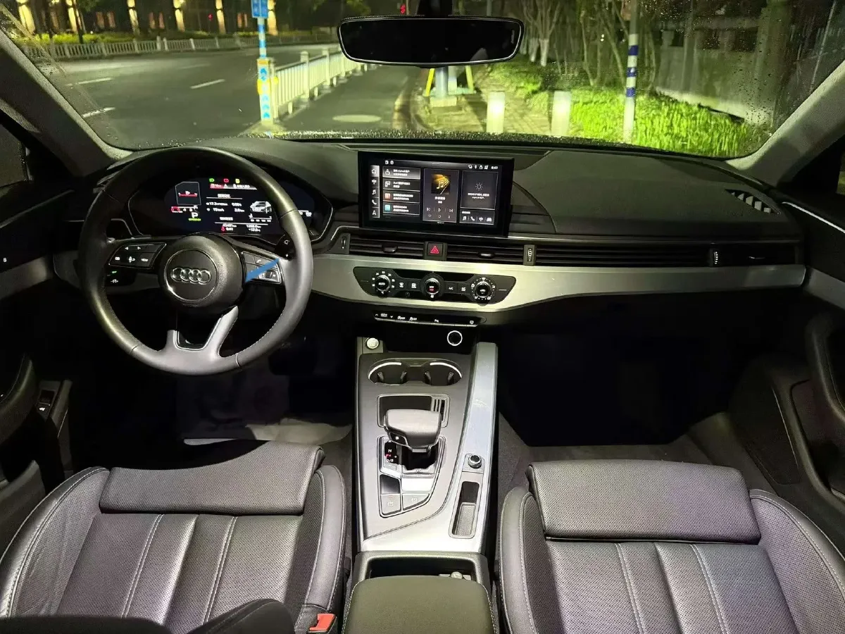 2020 Audi A4L 2.0T 190HP L4 7DCT,autocango,china used car exporter,china ev exporter,chinese used car exporter,chinese used ev exporter