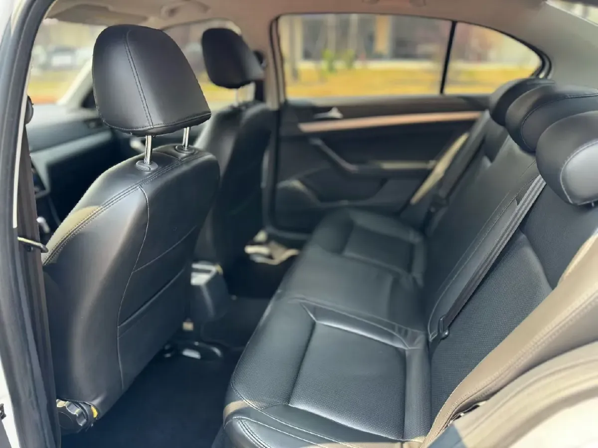 2019 ChangAn Eado XT 1.6L 128HP L4 6AT,autocango,china used car exporter,china ev exporter,chinese used car exporter,chinese used ev exporter