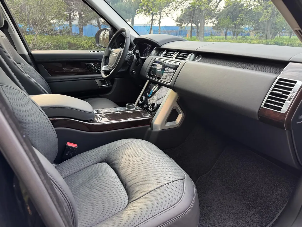 2021 Land Rover Range Rover 3.0T 400HP L6 8AT,autocango,china used car exporter,china ev exporter,chinese used car exporter,chinese used ev exporter