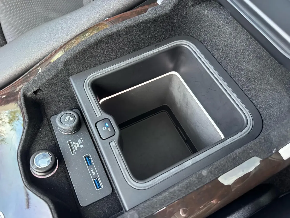 2021 Land Rover Range Rover 3.0T 400HP L6 8AT,autocango,china used car exporter,china ev exporter,chinese used car exporter,chinese used ev exporter