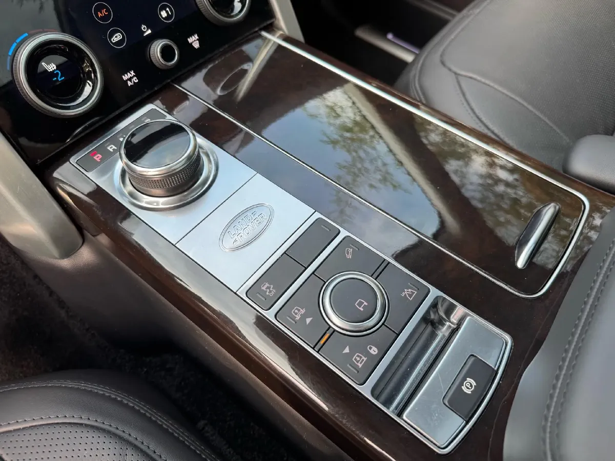 2021 Land Rover Range Rover 3.0T 400HP L6 8AT,autocango,china used car exporter,china ev exporter,chinese used car exporter,chinese used ev exporter