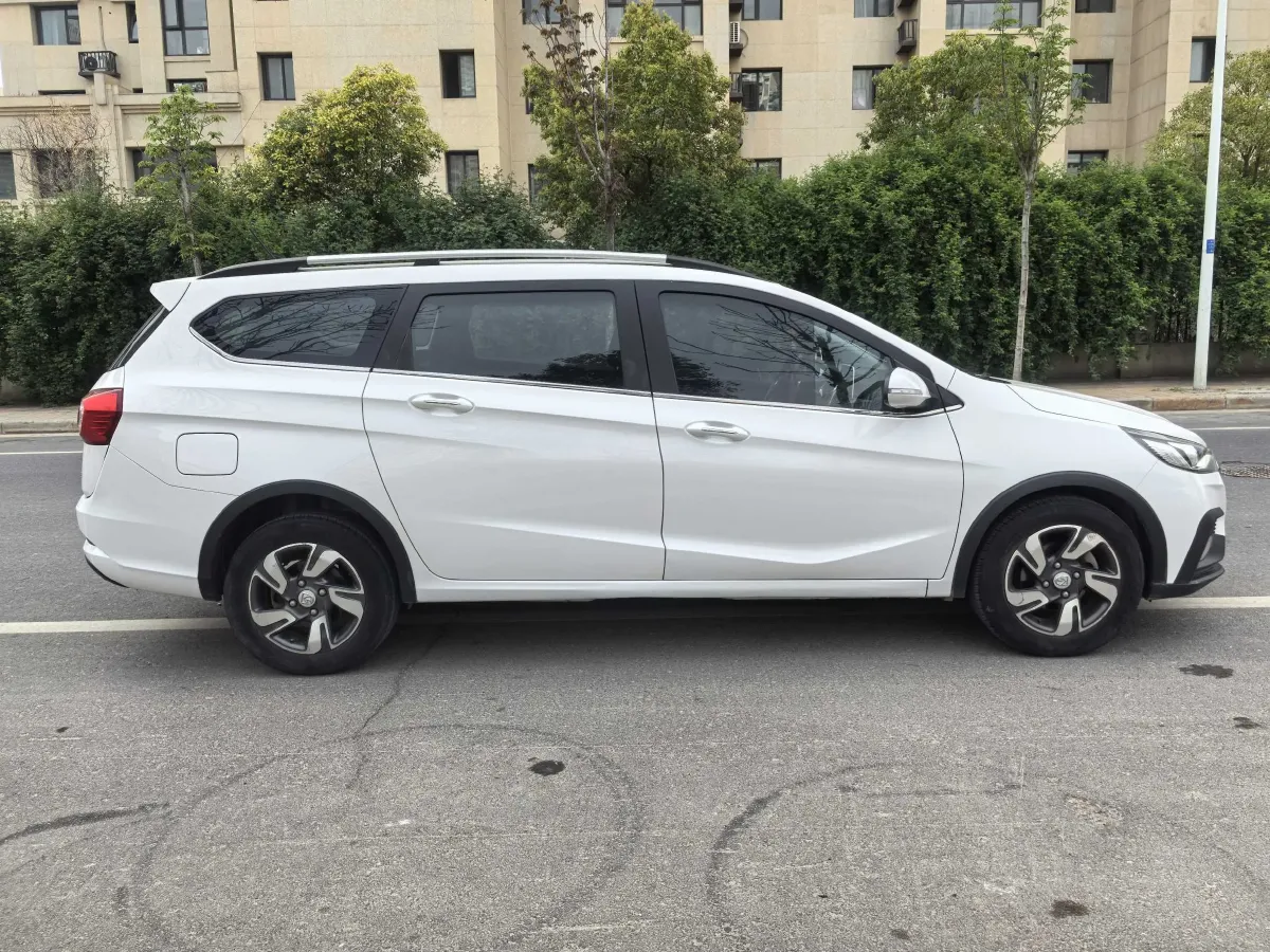 2018 BaoJun 360 1.5L 112HP L4 6MT,autocango,china used car exporter,china ev exporter,chinese used car exporter,chinese used ev exporter