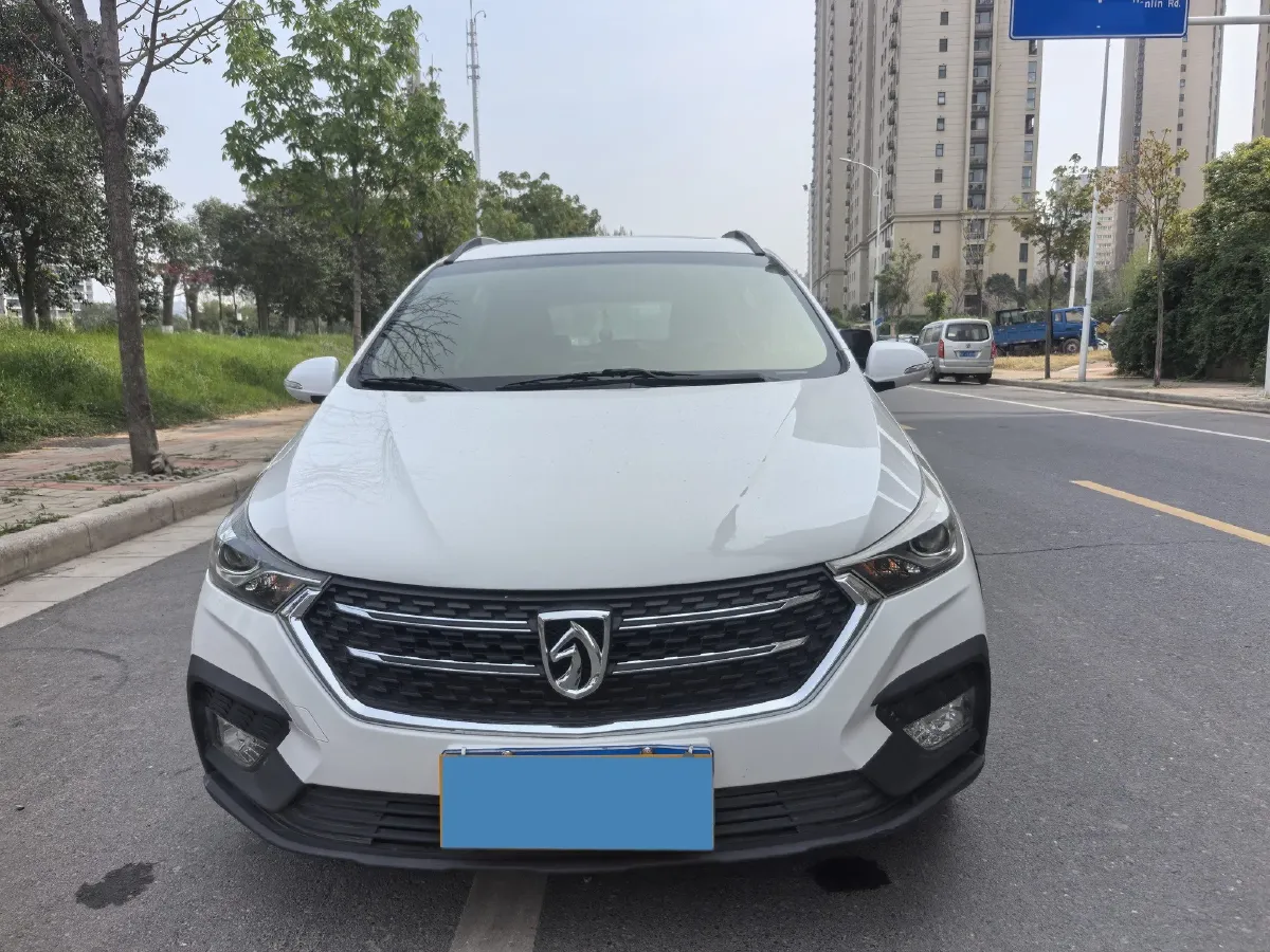 2018 BaoJun 360 1.5L 112HP L4 6MT,autocango,china used car exporter,china ev exporter,chinese used car exporter,chinese used ev exporter