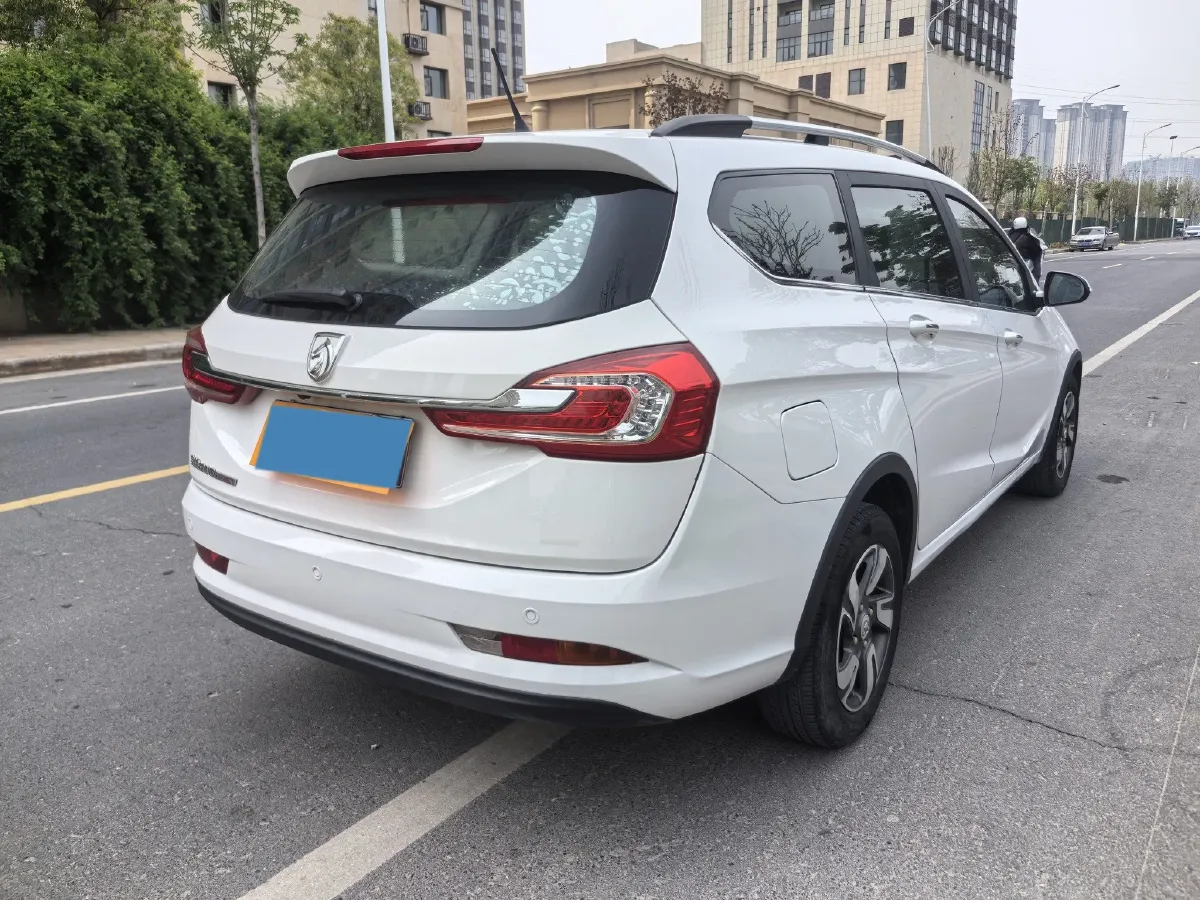 2018 BaoJun 360 1.5L 112HP L4 6MT,autocango,china used car exporter,china ev exporter,chinese used car exporter,chinese used ev exporter