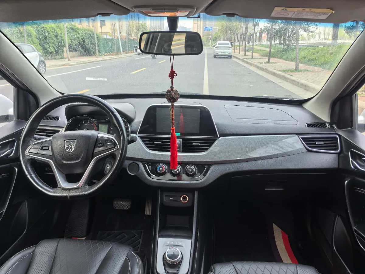 2018 BaoJun 360 1.5L 112HP L4 6MT,autocango,china used car exporter,china ev exporter,chinese used car exporter,chinese used ev exporter