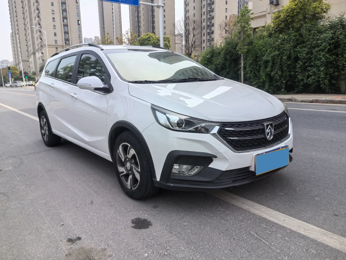 2018 BaoJun 360 1.5L 112HP L4 6MT,autocango,china used car exporter,china ev exporter,chinese used car exporter,chinese used ev exporter