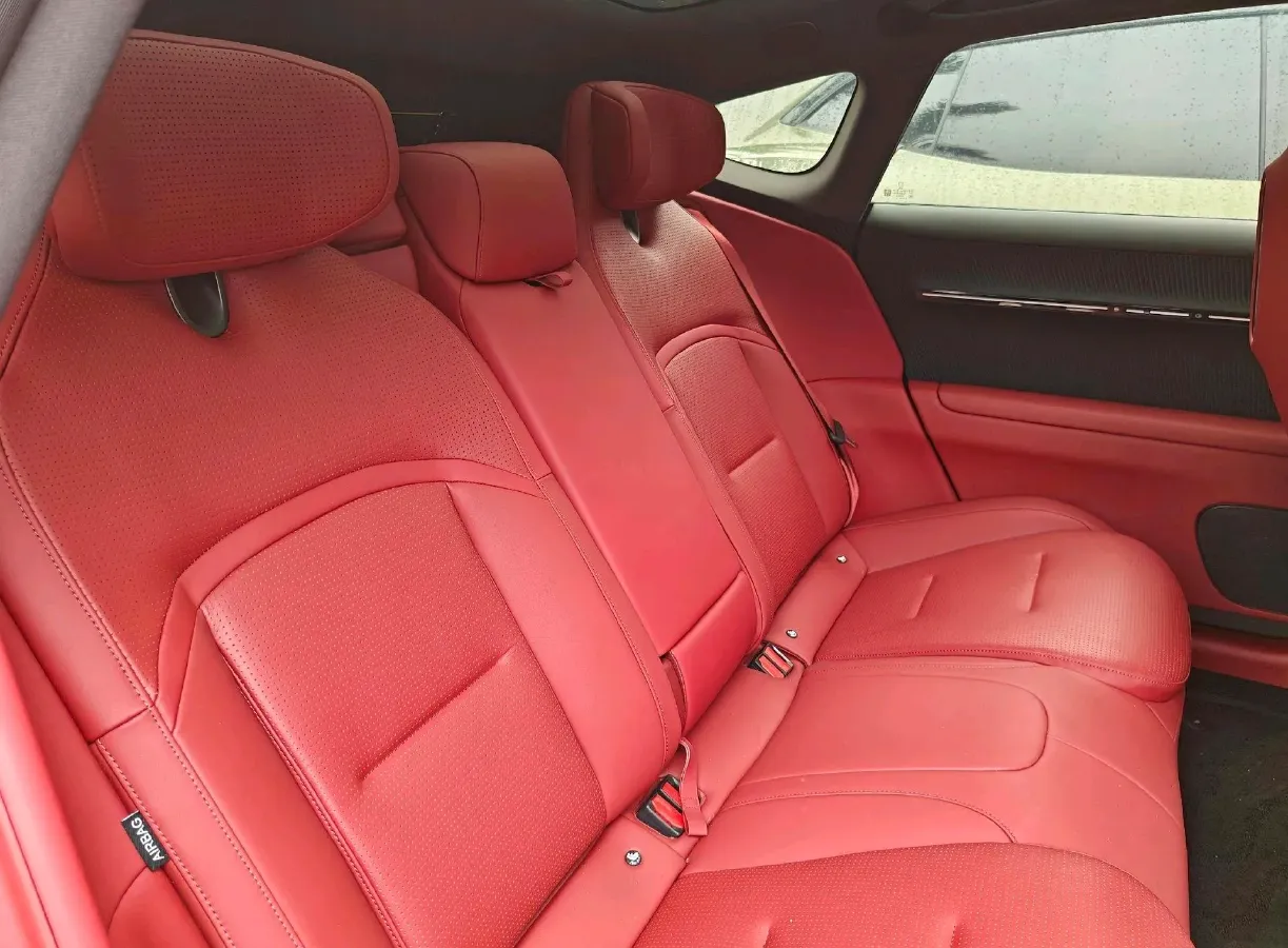 2025 Avatr 12 1.5T 156HP L4 REEV,autocango,china used car exporter,china ev exporter,chinese used car exporter,chinese used ev exporter