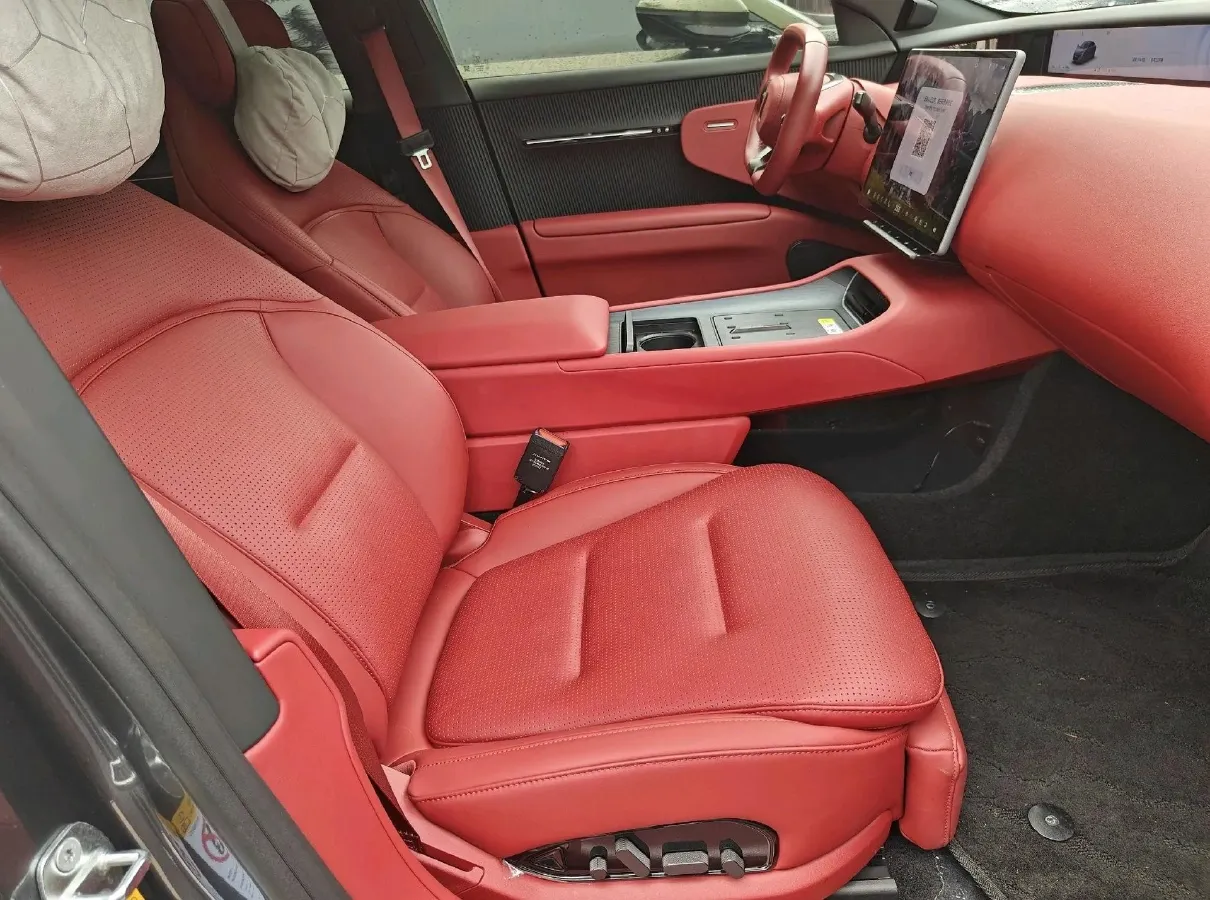 2025 Avatr 12 1.5T 156HP L4 REEV,autocango,china used car exporter,china ev exporter,chinese used car exporter,chinese used ev exporter