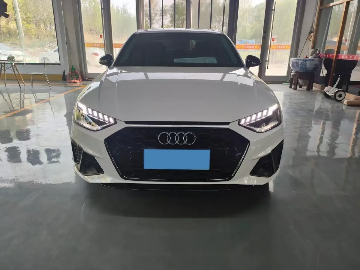 2022 Audi A4L 2.0T 190HP L4 7DCT,autocango,china used car exporter,china ev exporter,chinese used car exporter,chinese used ev exporter