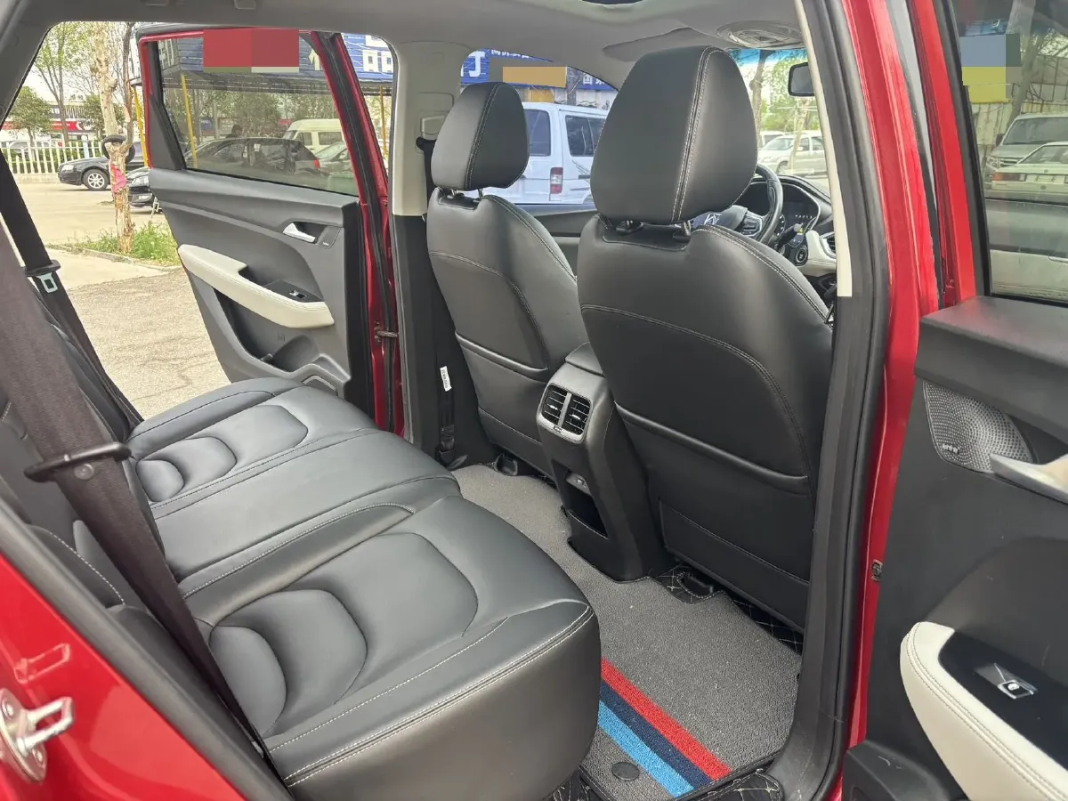 2018 BaoJun 530 1.5T 150HP L4 6DCT,autocango,china used car exporter,china ev exporter,chinese used car exporter,chinese used ev exporter